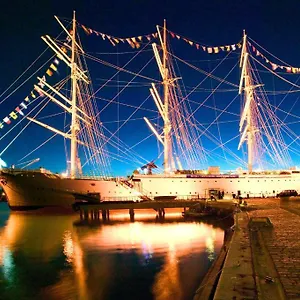 Botel Barken Viking ***